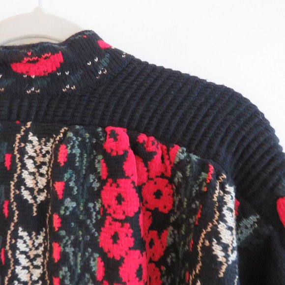 VINTAGE Maureen Goldie Scotland 100% Wool Black Red Poppy Knit Cardigan - Picture 11 of 16